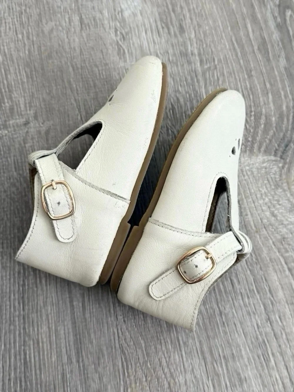 Deer Grace classic white